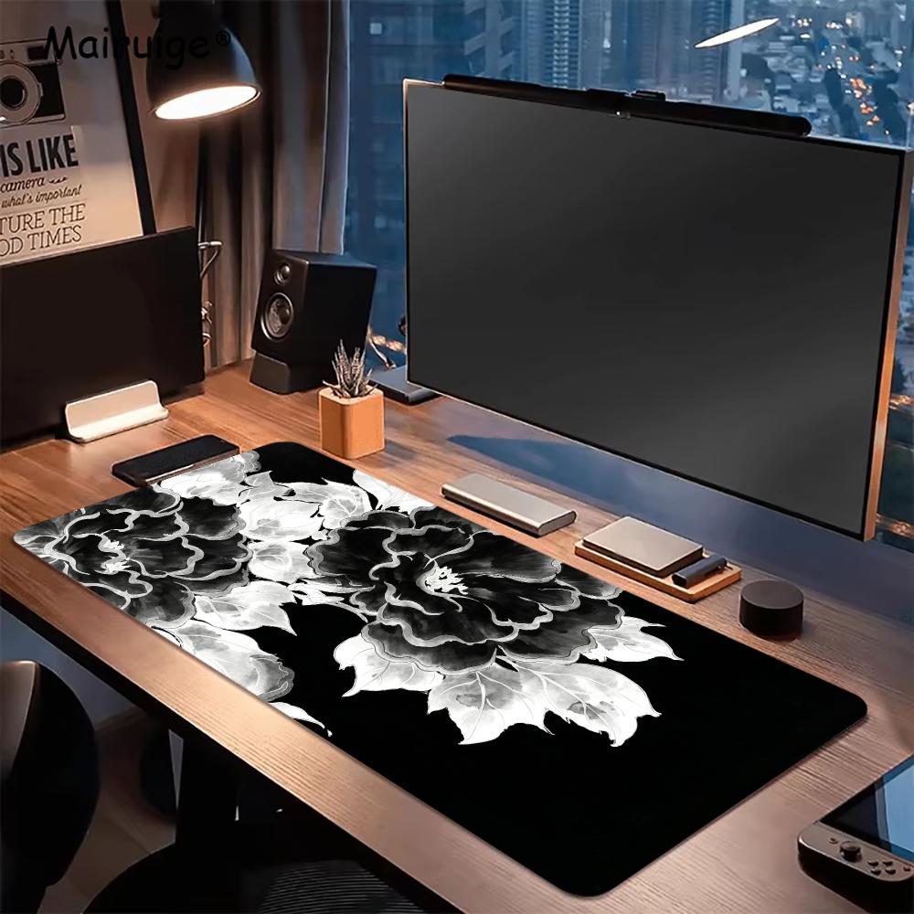 Alas Mouse Peony Berwarna Hita - Desk Setup Black And White ulasan dan harga